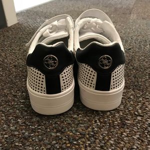 Guess Sneakers